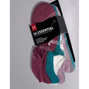 Women’s size 6-9 Under armor UA Essential socks pack of 6 pair